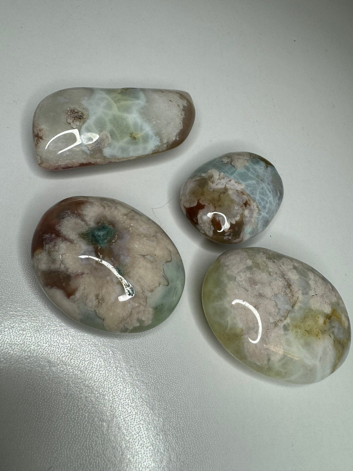 Flower Agate Palm Stones